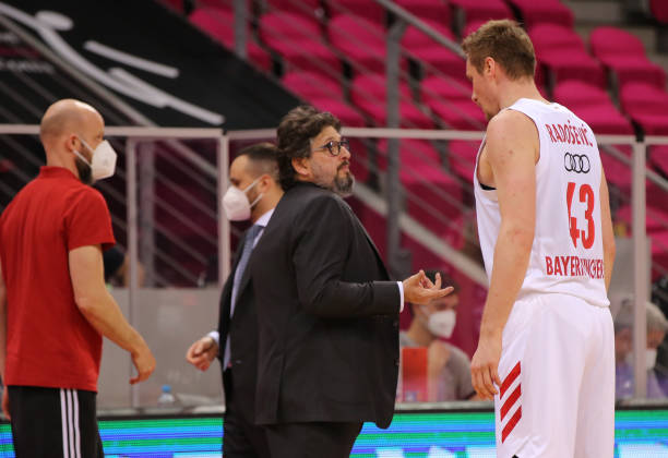 还利用自己 还利用自己