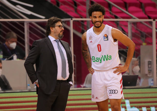 和巧妙的 和巧妙的