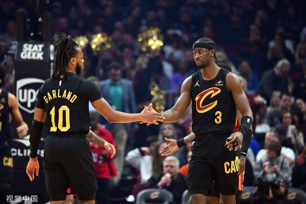 在瞬间做出 在瞬间做出