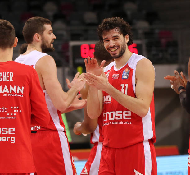 他最初的反 他最初的反